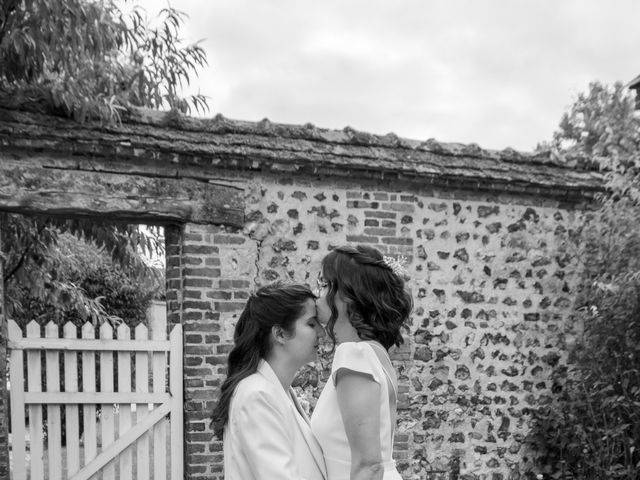 Le mariage de Anna et Lison à La Haye-Saint-Sylvestre, Eure 23