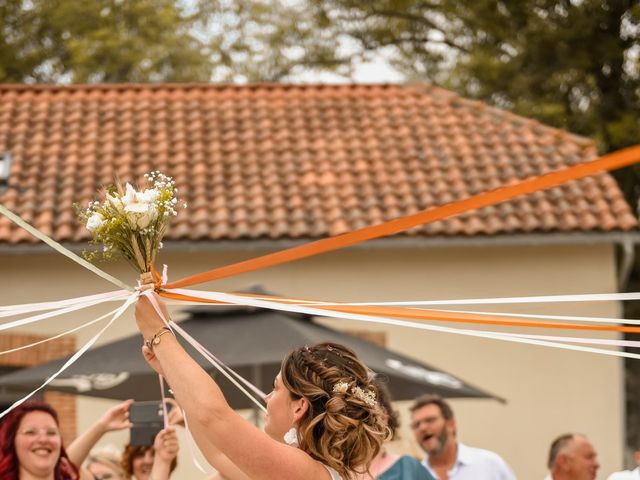 Le mariage de Kévin et Maëva à Orleix, Hautes-Pyrénées 69