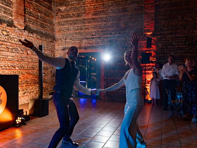 Le mariage de Cédric et Louise à Eaunes, Haute-Garonne 33