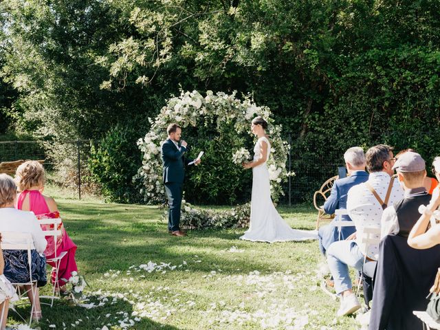 Le mariage de Florian et Cécile à Cubzac-les-Ponts, Gironde 18