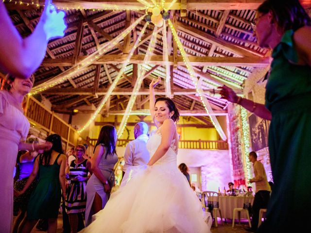 Le mariage de Romain et Lucie à Saint-Astier, Dordogne 54