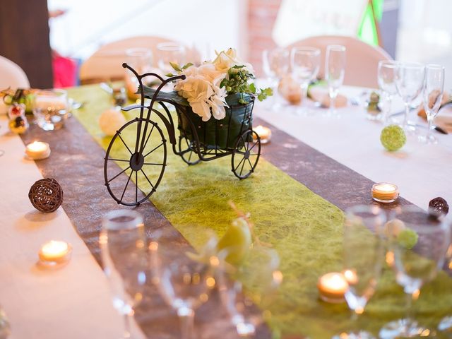 Le mariage de Sébastien et Sophie à Lherm, Haute-Garonne 29