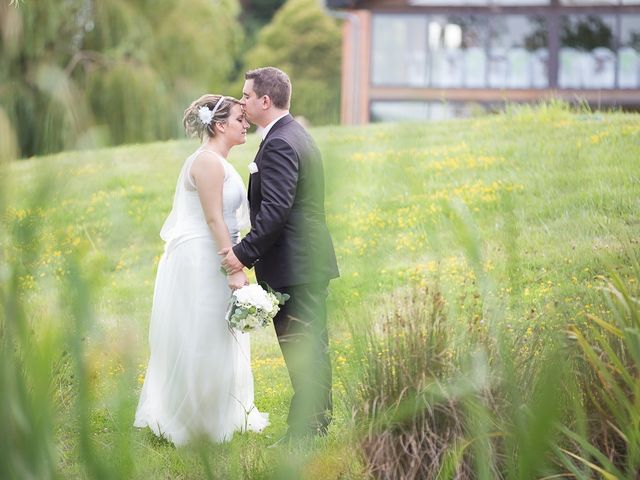 Le mariage de Sébastien et Sophie à Lherm, Haute-Garonne 33