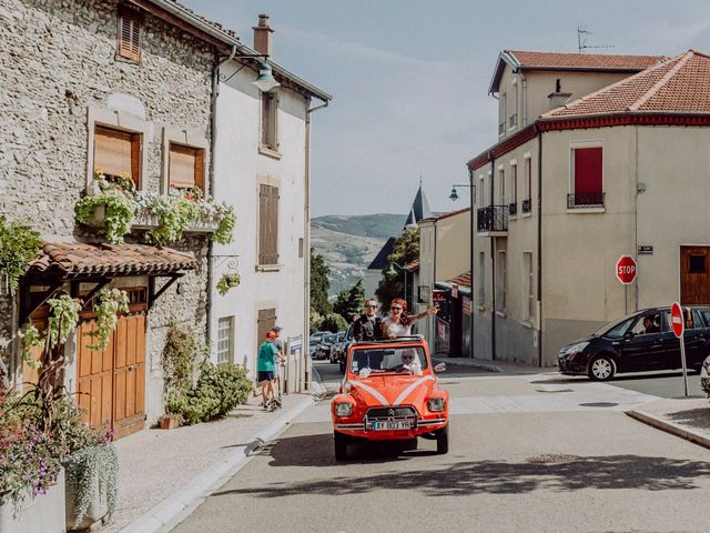 Le mariage de Christophe et Anthéa à Saint-Martin-la-Plaine, Loire 31