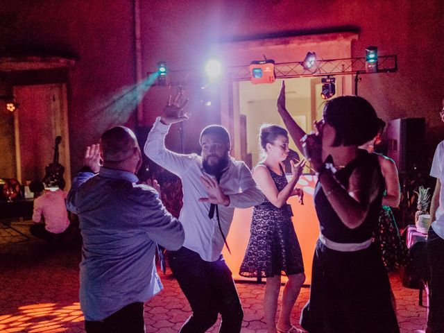 Le mariage de Christophe et Anthéa à Saint-Martin-la-Plaine, Loire 87