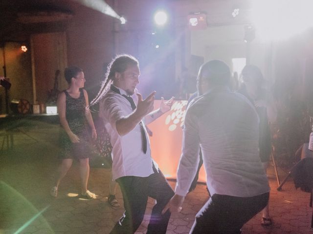 Le mariage de Christophe et Anthéa à Saint-Martin-la-Plaine, Loire 89