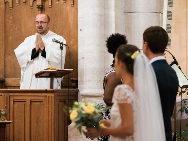 Le mariage de Johan et Delphine à Saint-Lager, Rhône 32