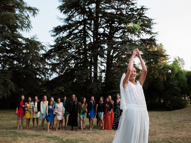 Le mariage de Johan et Delphine à Saint-Lager, Rhône 49