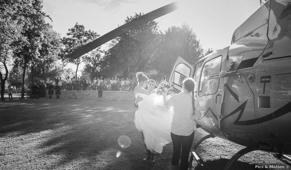 Le mariage de Cyril et Coralie à Matour, Saône et Loire