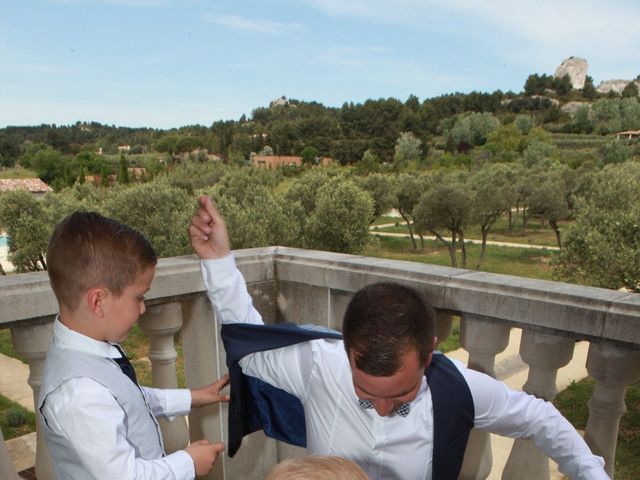 Le mariage de Valentin et Aurélie à Paradou, Bouches-du-Rhône 4