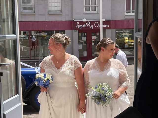 Le mariage de Clara  et Marine à Ry, Seine-Maritime 6