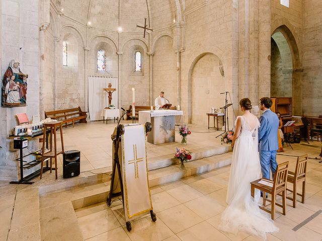 Le mariage de Thibaut et Priscille à Vesc, Drôme 24