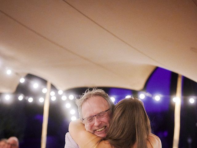 Le mariage de Jordan et Charlotte à Les Vignères, Vaucluse 4