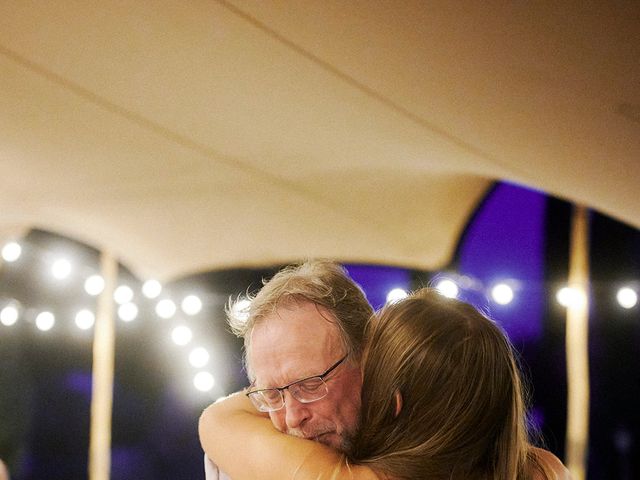 Le mariage de Jordan et Charlotte à Les Vignères, Vaucluse 81