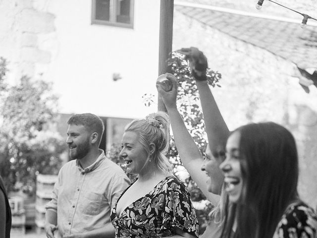 Le mariage de Jordan et Charlotte à Les Vignères, Vaucluse 96