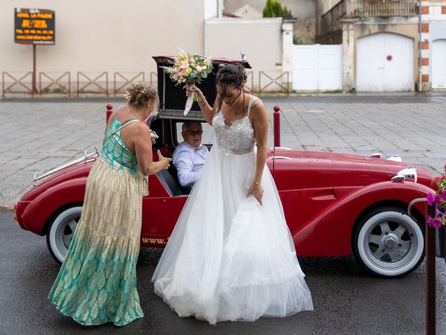 Le mariage de Kevin et Sarah à Rouillac, Charente 65