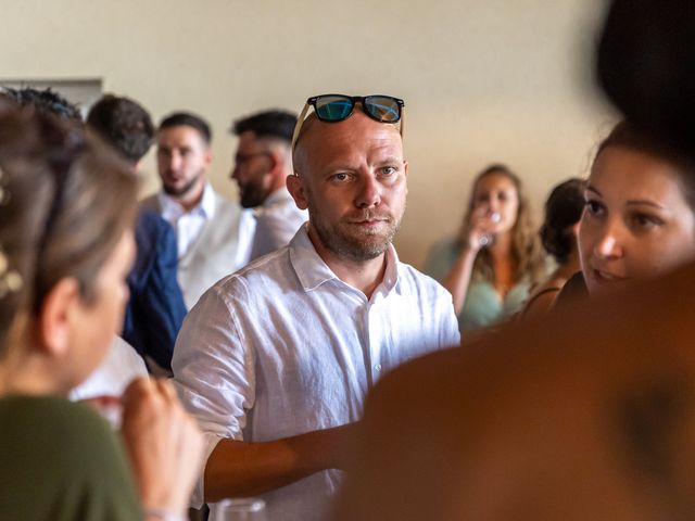 Le mariage de Kevin et Sarah à Rouillac, Charente 96