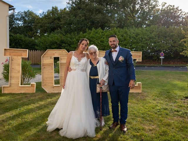 Le mariage de Kevin et Sarah à Rouillac, Charente 107