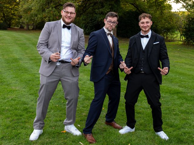 Le mariage de Kévin et Lucie à Ligny-le-Ribault, Loiret 32