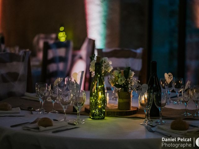 Le mariage de Clément et Marie à Jouques, Bouches-du-Rhône 18