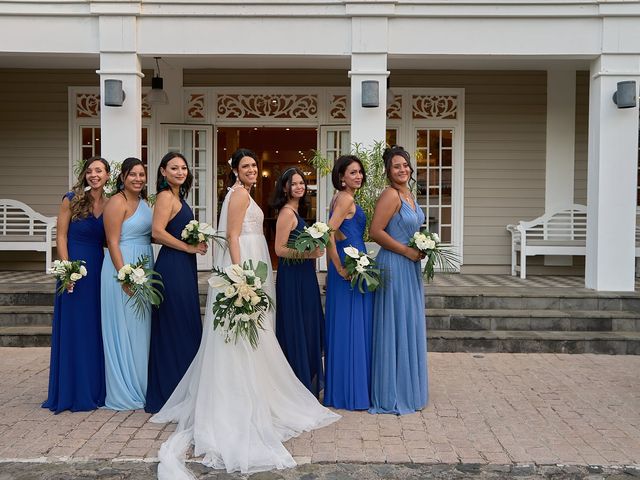 Le mariage de Bertrand et Julie à Saint-Gilles les Bains, La Réunion 15