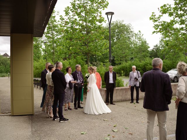 Le mariage de Pascal et Béatrice à Châteaubourg, Ardèche 3