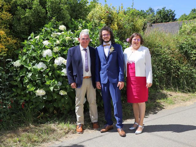 Le mariage de Pierre-Yves et Coralie à Henvic, Finistère 4