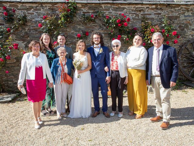 Le mariage de Pierre-Yves et Coralie à Henvic, Finistère 39