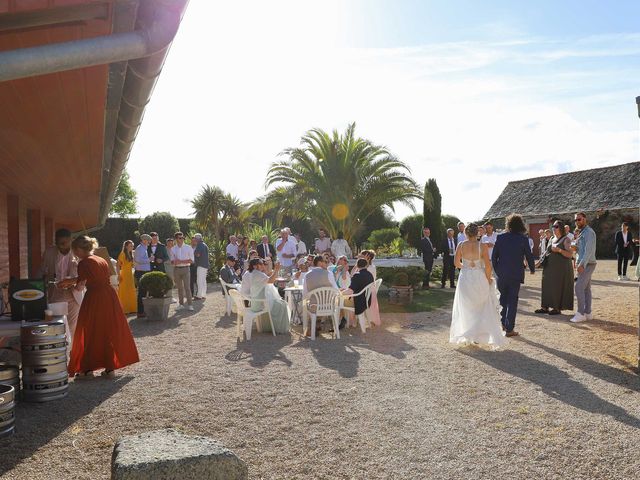 Le mariage de Pierre-Yves et Coralie à Henvic, Finistère 53