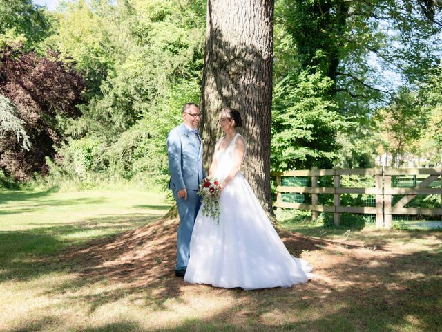 Le mariage de Alexis et Julie à Le Châtelet-en-Brie, Seine-et-Marne 98