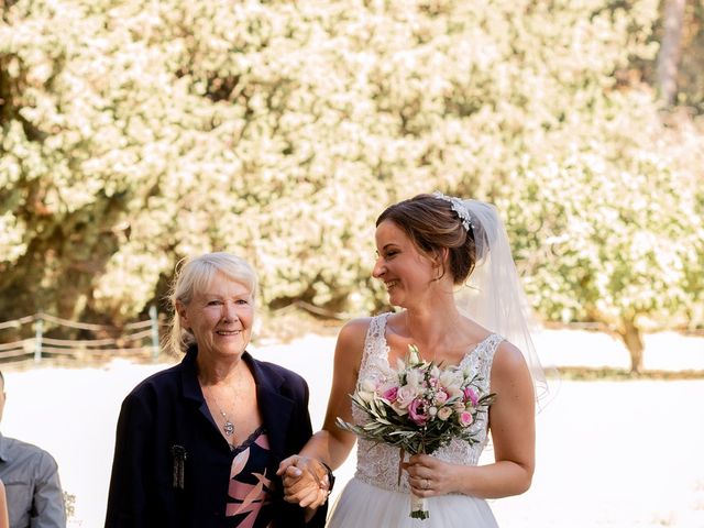 Le mariage de Cédric et Amandine à La Fare-les-Oliviers, Bouches-du-Rhône 34