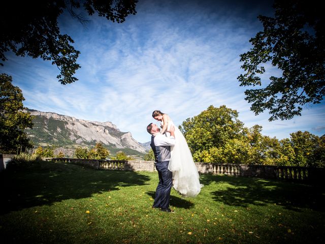 Le mariage de Hugo et Camille à Ventavon, Hautes-Alpes 18