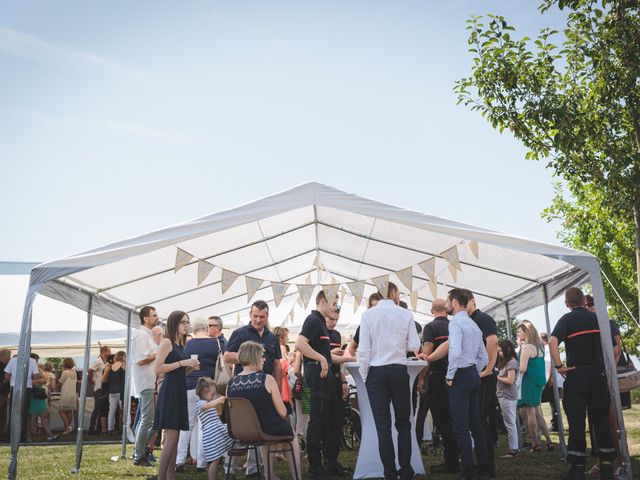 Le mariage de Jeremy et Ophélie à Cosmes, Mayenne 33