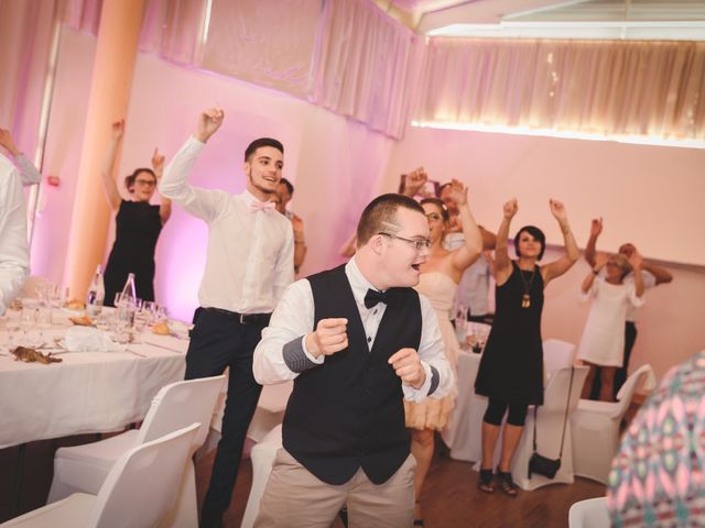 Le mariage de Jeremy et Ophélie à Cosmes, Mayenne 43