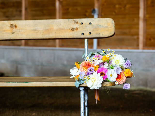 Le mariage de Victor et Noémie à Carhaix-Plouguer, Finistère 16