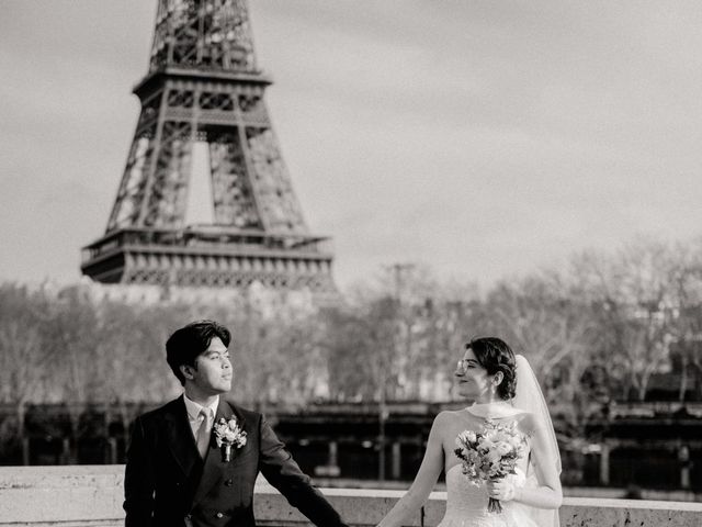 Le mariage de John et Sara à Paris, Paris 11