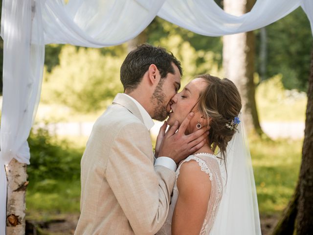 Le mariage de Thibaut et Priscilla à Les Abrets, Isère 11