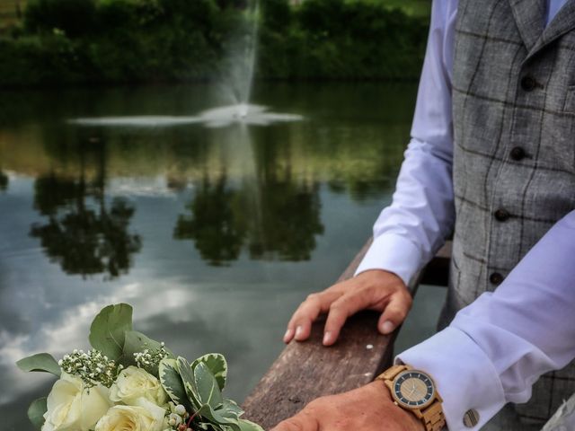 Le mariage de Richard et Noëmie à Ferrières-la-Verrerie, Orne 15