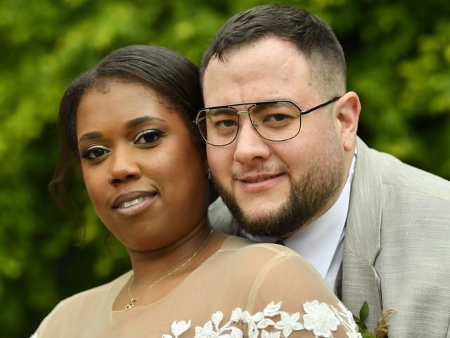 Le mariage de Loic et Céline à Thuré, Vienne 15