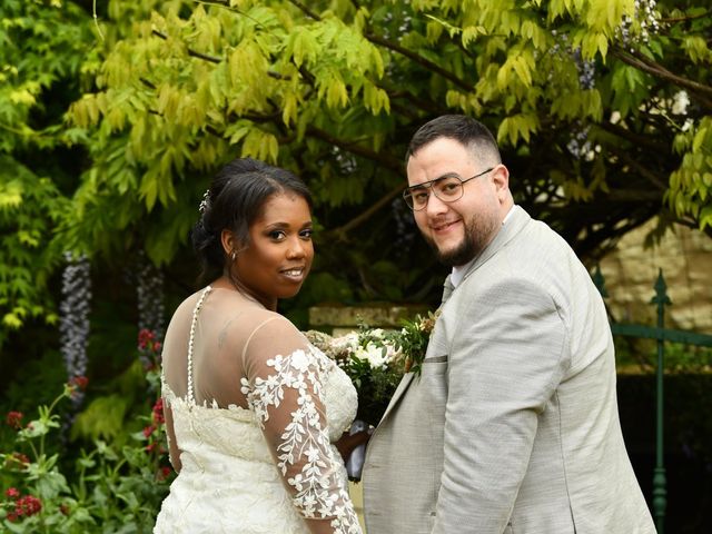 Le mariage de Loic et Céline à Thuré, Vienne 16