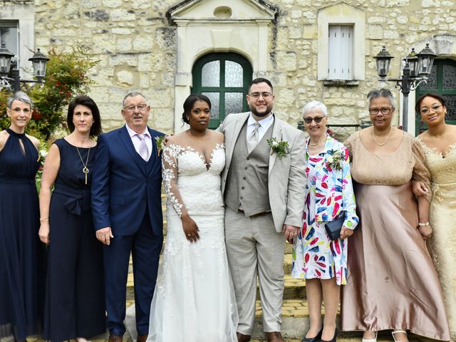 Le mariage de Loic et Céline à Thuré, Vienne 33