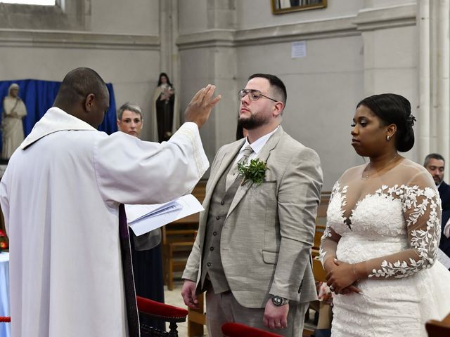 Le mariage de Loic et Céline à Thuré, Vienne 42