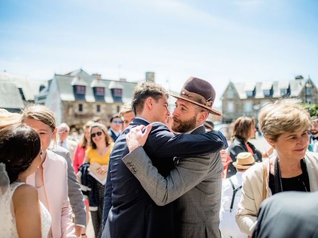 Le mariage de Jean-Michel et Morgane à Perros-Guirec, Côtes d&apos;Armor 17