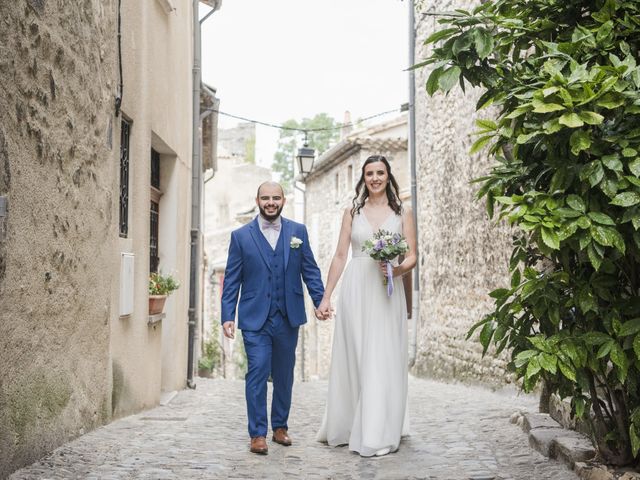 Le mariage de Inès et Lucas à Viviers, Ardèche 19