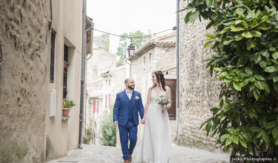 Le mariage de Inès et Lucas à Viviers, Ardèche