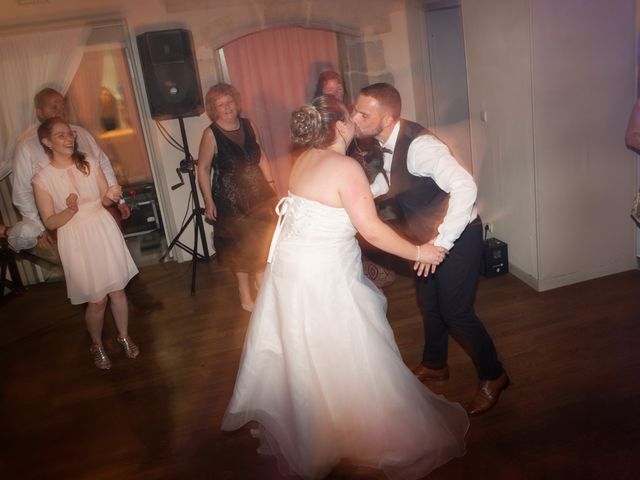 Le mariage de Julien et Ingrid à Les Aynans, Haute-Saône 71