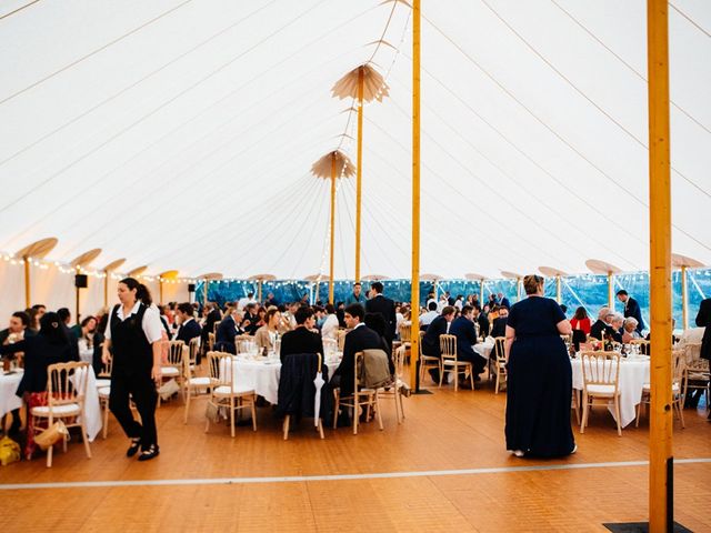 Le mariage de Alex et Claire à Entrains-sur-Nohain, Nièvre 102