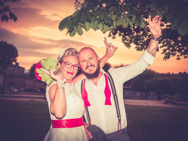 Le mariage de Olivier et Emilie à Montmeyran, Drôme 37