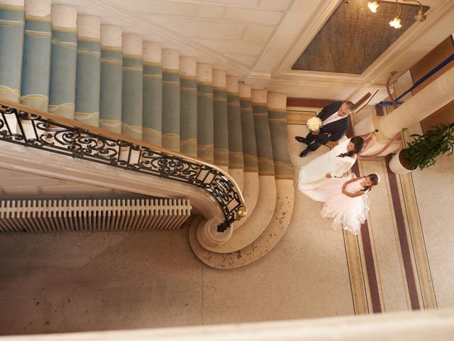 Le mariage de Roger et Héléna à Rueil-Malmaison, Hauts-de-Seine 32