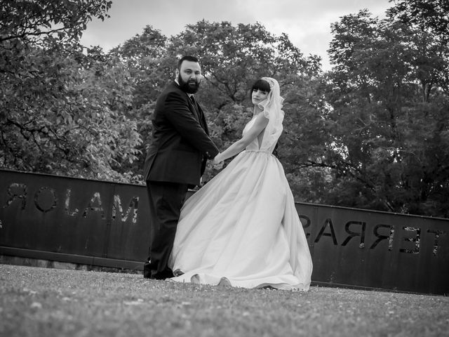 Le mariage de Yohann et Angélique à Espalion, Aveyron 13